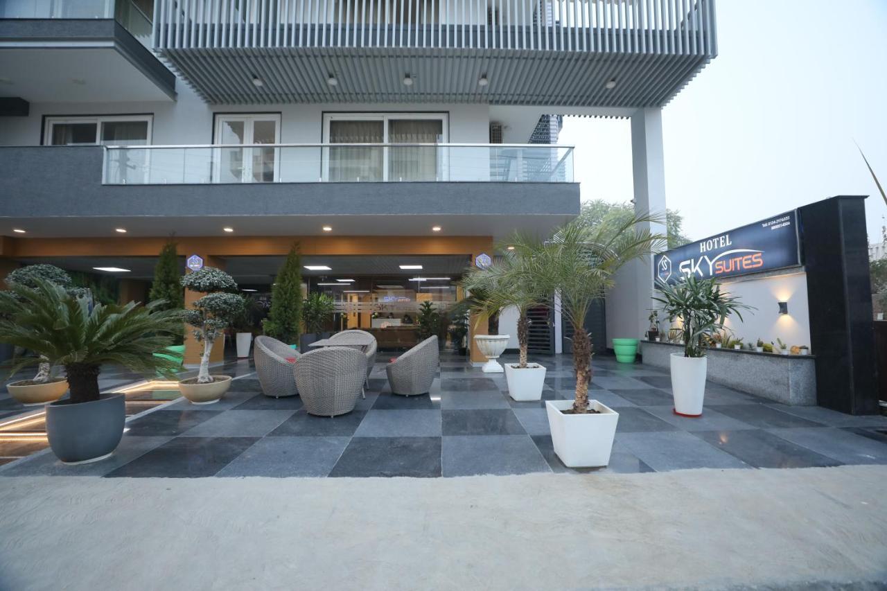 Sky Suites غورغاون المظهر الخارجي الصورة