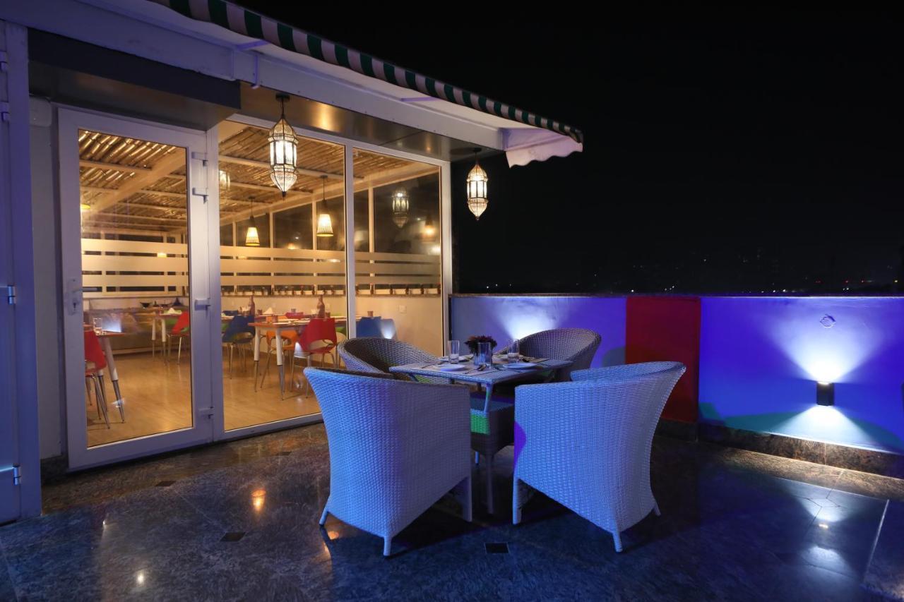 Sky Suites غورغاون المظهر الخارجي الصورة
