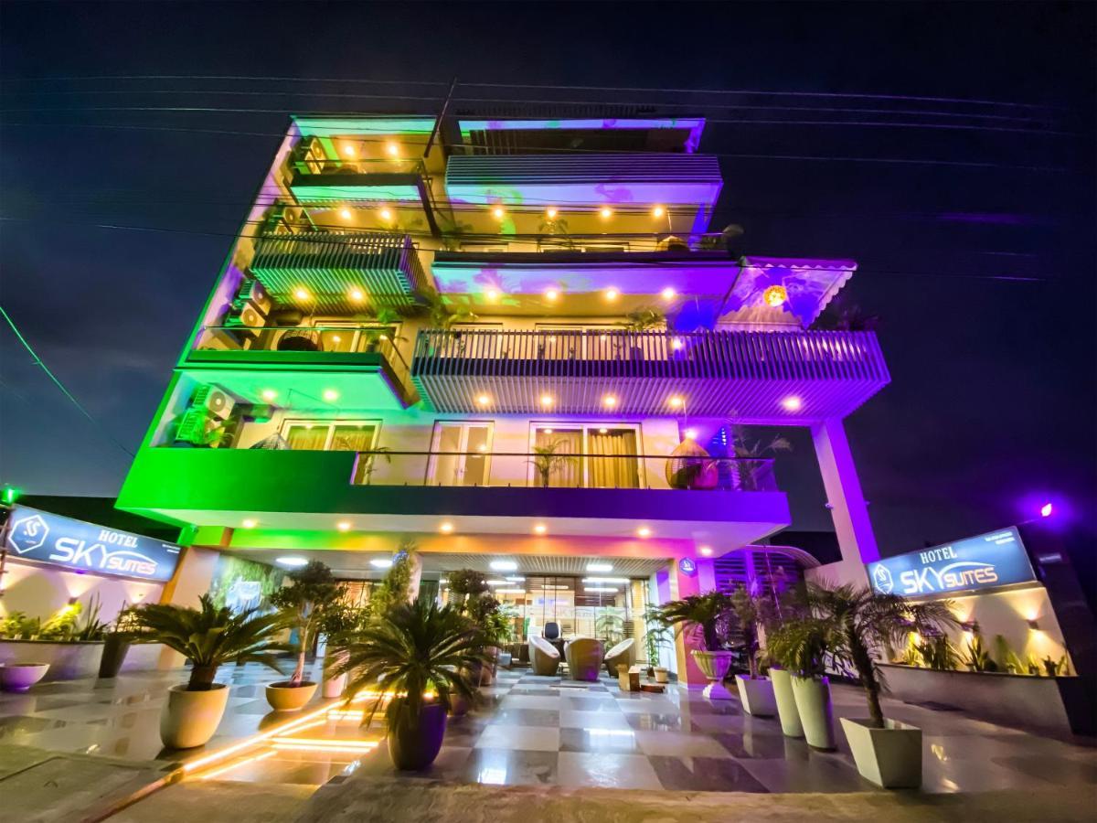 Sky Suites غورغاون المظهر الخارجي الصورة