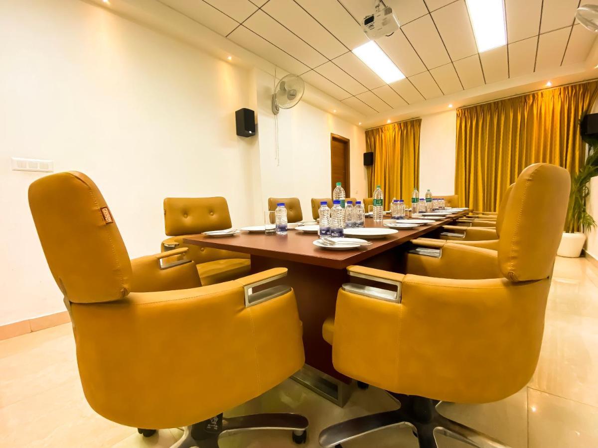 Sky Suites غورغاون المظهر الخارجي الصورة