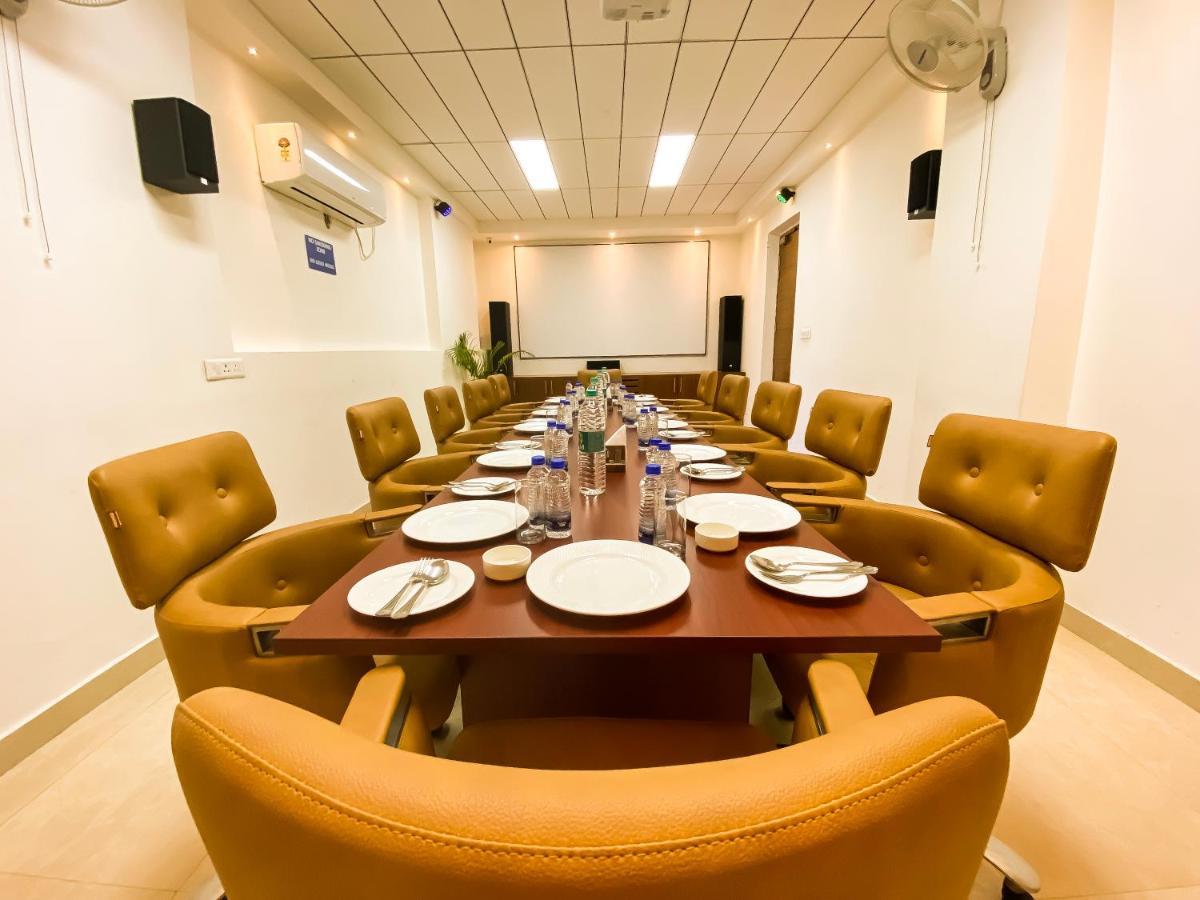 Sky Suites غورغاون المظهر الخارجي الصورة